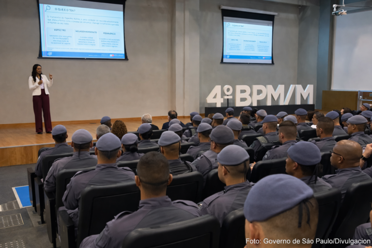 SP realiza treinamento com policiais para abordagem de pessoas autistas