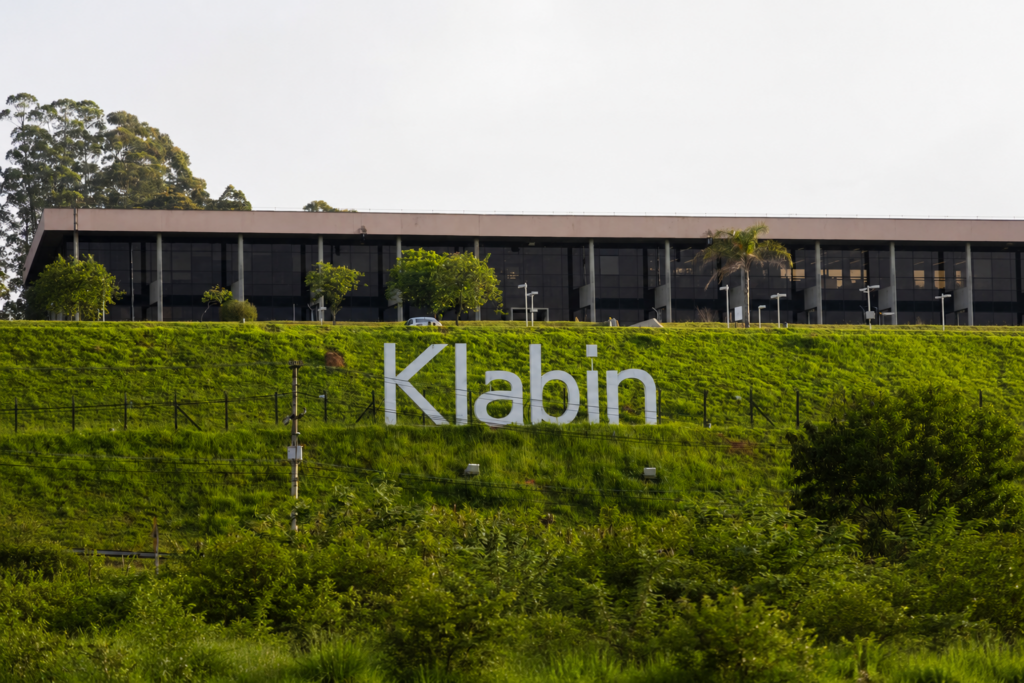 Lucro da Klabin cai 34% no segundo trimestre de 2026
